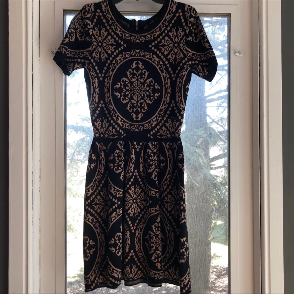 Romeo & Juliet Couture Dress Size Small